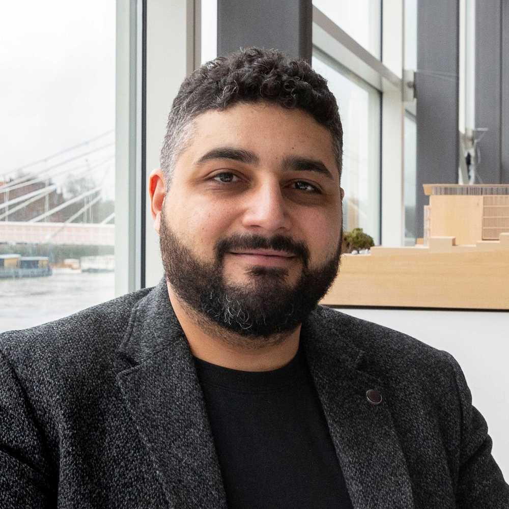 Headshot photo of Khaled Elashry